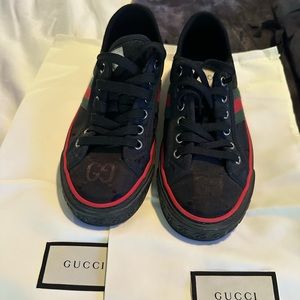 WOMEN'S GUCCI OFF THE GRID SNEAKER